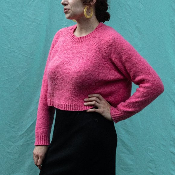 TOPSHOP | Bright Pink Cropped Sweater - Picture 1 of 4